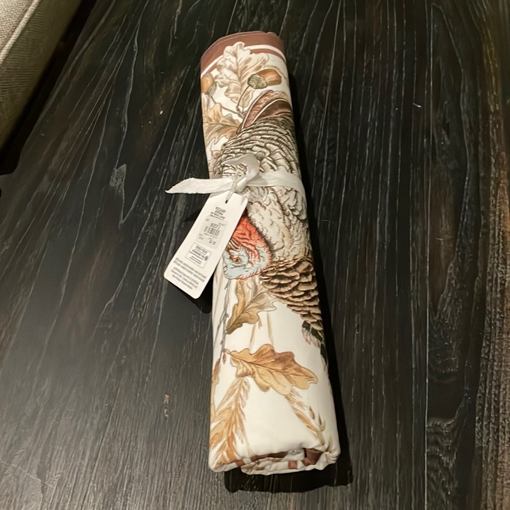 Williams Sonoma Autumn Plymouth Turkey Thanksgiving table runner. New with tags.